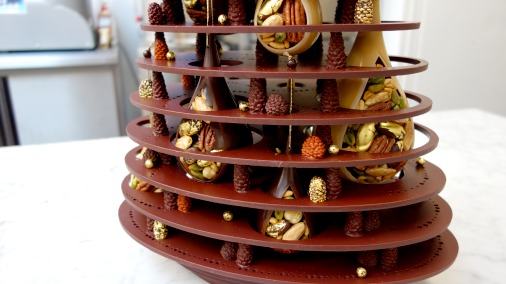 The most beautiful chocolate Christmas showpiece ever! From La Maison du Chocolat. 